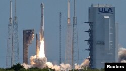 Mission d'essai en vol d'équipage Starliner de Boeing sur une fusée Atlas V de United Launch Alliance vers la Station Spatiale Internationale, le 5 juin 2024, à Cap Canaveral en Floride. (Reuters)