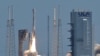 在佛罗里达州的卡拉维拉尔角，联合发射联盟的宇宙神五号火箭运载着波音公司的载人飞船星际航线-1升空。(2024年6月5日)