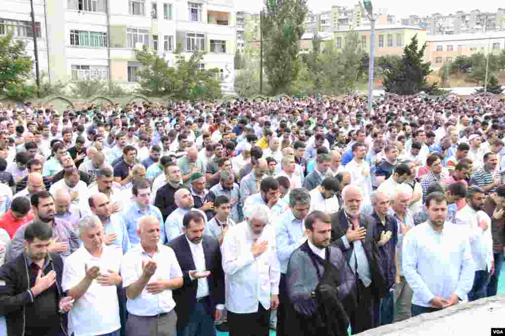 "Xanım Fatimeyi Zəhra" məscidində bayram namazı qılınıb