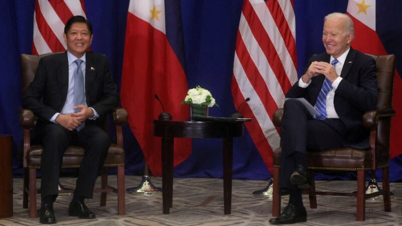 Le président des Philippines reçu par Joe Biden