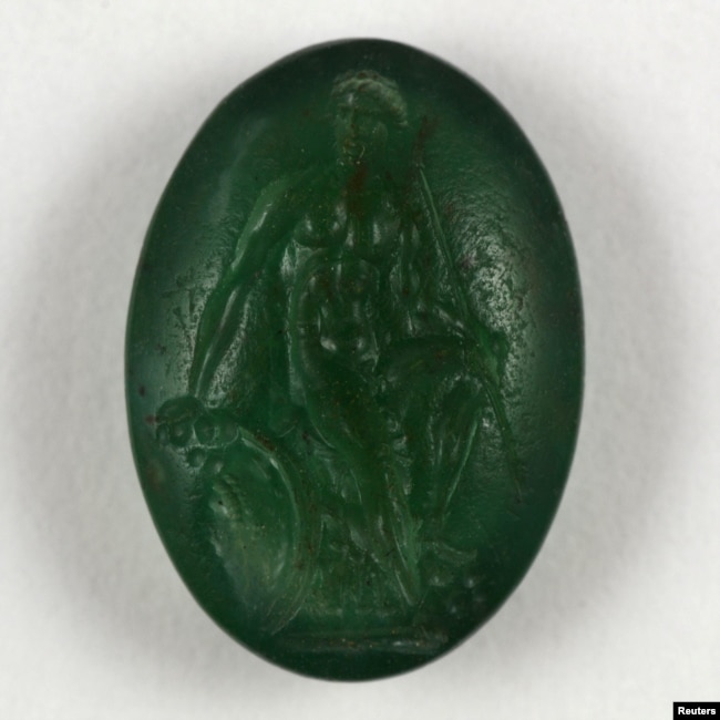 An oval plasma intaglio is seen in this undated handout image obtained by Reuters on September 26, 2023. (A. Masson-Berghoff/British Museum/Handout via REUTERS)