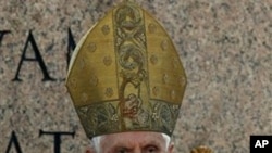 Đức Giáo Hoàng Benedict XVI cử hành ngày Chúa Nhật Lễ Lá tại Quảng trường Thánh Phêrô ở Vatican, ngày 17/4/2011