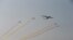 Des avions militaires survolent la capitale de la Birmanie, Naypyitaw, le 27 mars 2017.
