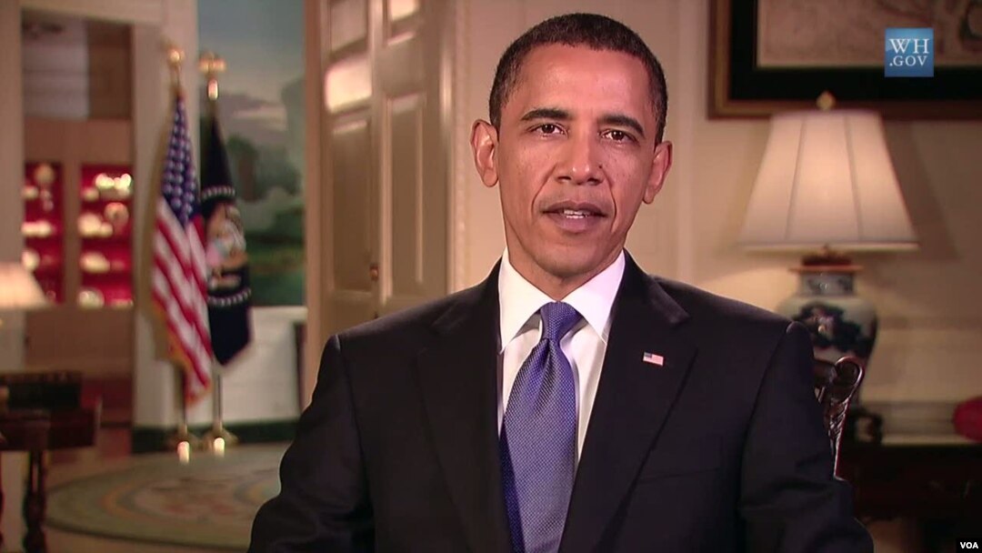 President Barack Obama menyampaikan pidato pada liburan akhir pekan Hari Pahlawan.