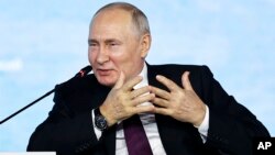 Predsjednik Rusije Vladimir Putin govori na Istočnom ekonomskom forumu u Vladivostoku, na krajnjem istoku Rusije, 12. septebra 2023.