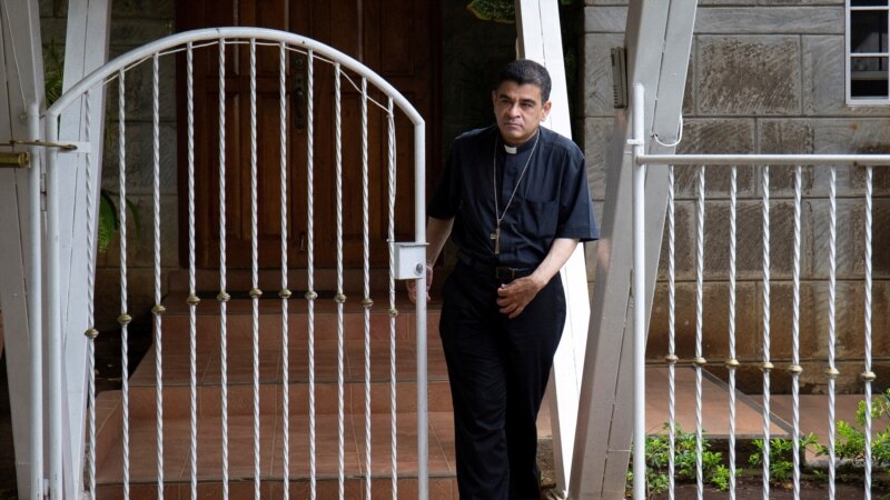 Nicaraguan Catholic bishop returns to prison after failed negotiations