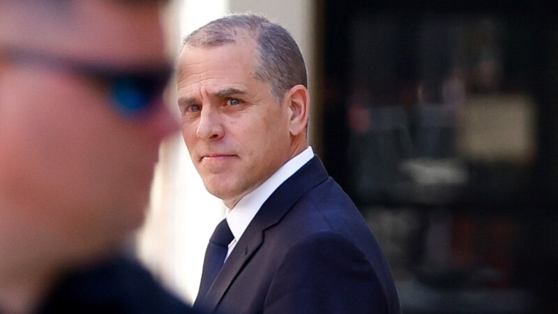 Хантер Бајден обвинет за затајување данок