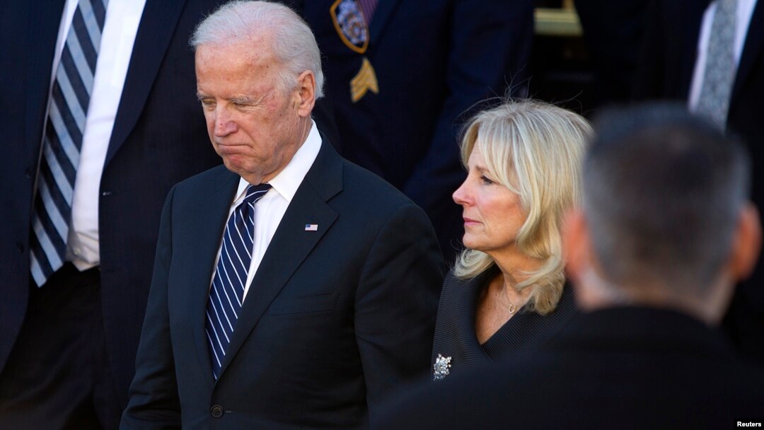 Wapres AS Joe Biden dan isterinya Jill Biden tidak berada di rumah saat tembakan terjadi di rumahnya di Delaware (foto: dok).
