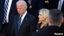 Wapres AS Joe Biden dan isterinya Jill Biden tidak berada di rumah saat tembakan terjadi di rumahnya di Delaware (foto: dok).