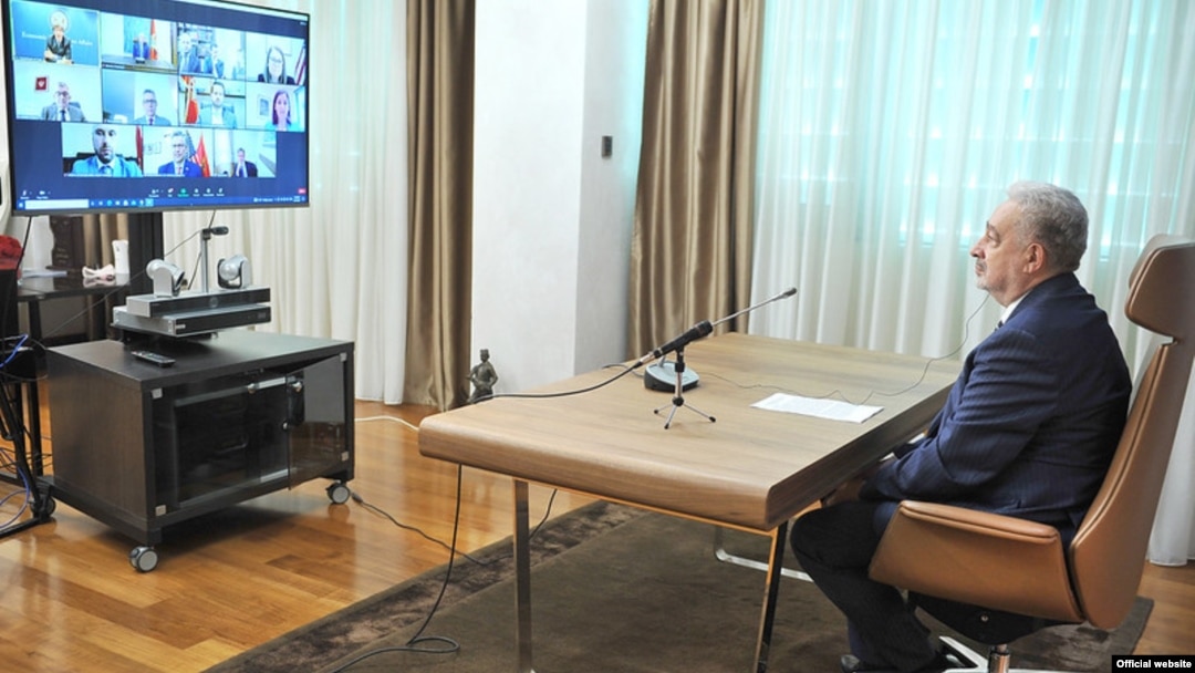 Crnogorski premijer Zdravko Krivokapić, putem video konferencije, prisustvuje prvom ekonomskom dijalogu SAD i Crne Gore (Foto: gov.me)