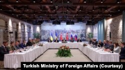 په ترکیې کې د روسیې او اوکراین د سولې خبرې