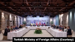 په ترکیې کې د روسیې او اوکراین ترمنڅ د خبرو اترو بیا پیل