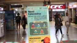 Informasi mengenai pencegahan virus korona di sebuah stasiun kereta di Jakarta (foto: ilustrasi).