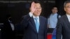 资料照片：中国新任驻美国大使谢锋抵达美国肯尼迪国际机场。(2023年5月23日)