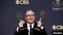 John Oliver là một nhà hài hước, đưa đề nghị này trong chương trình ti vi HBO, cho nên ông Thomas có thể coi đây chỉ là chuyện đùa. 