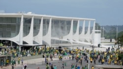 BRASIL: Crisis invasión edificios públicos
