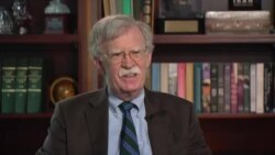 博爾頓在美國之音採訪中稱特朗普反覆無常和危險