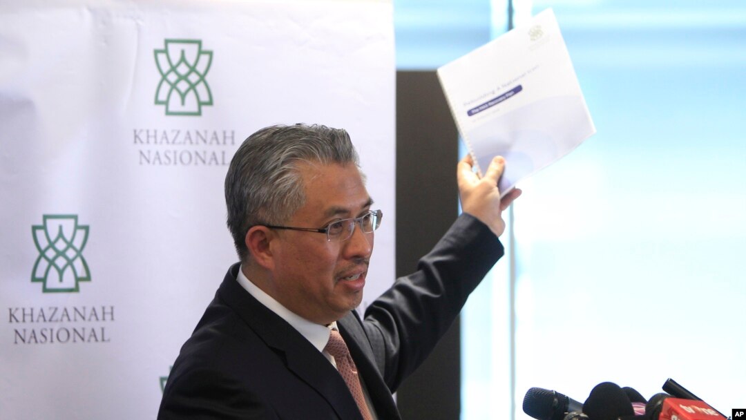 Managing Director Khazanah Nasional, Berhad Azman Mokthar dalam konferensi pers di Kuala Lumpur, Malaysia, Jumat, 29 Agustus 2014.