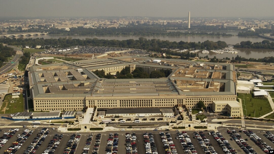 Foto Pentagon diambil dari udara, 26 September 2003 (AP Photo/US Air Force, Andy Dunaway)