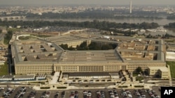 Foto gedung Departemen Pertahanan AS atau Pentagon di Washington DC (foto: dok). Departemen Pertahanan AS dilaporkan akan mengembangkan jaringan spionase baru.