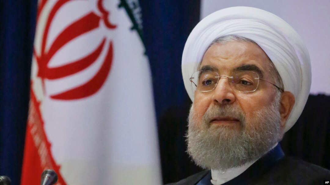 Presiden Iran Hassan Rouhani mendengarkan konferensi pers dalam kunjungannya menghadiri Sidang Umum Tahunan PBB, 20 September 2017. in New York.