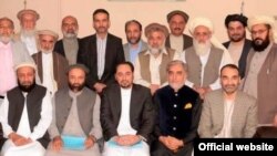 تیم انتخاباتی داکتر عبدالله (عکس از صفحه فیسبوک داکتر عبدالله)