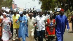 Des milliers de personnes ont manifesté à Banjul en Gambie