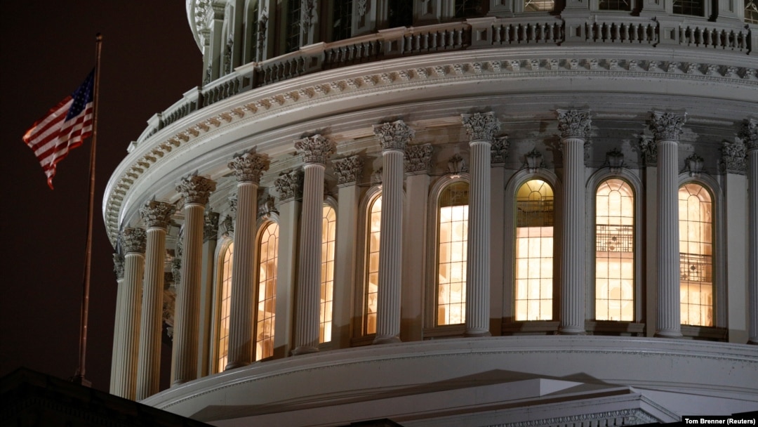 Điện Capitol, trụ sở Quốc hội Hoa Kỳ tại thủ đô Washington, trước cuộc biểu quyết về kế hoạch kích thích kinh tế giữa mùa dịch Covid-19 ngày 25/3/2020. REUTERS/Tom Brenner