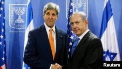 Menlu AS John Kerry akan bertemu PM Israel Netanyahu di Roma, Senin 15/12 (foto: dok).