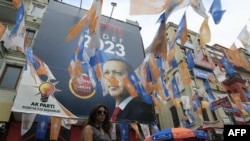 Kryeministri Erdohan fillon ndërtimin e konsensusit në parlamentin e Turqisë