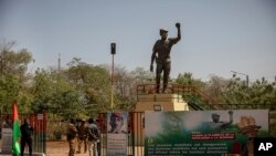 Une journée d'hommage à Thomas Sankara sera "célébrée chaque 15 octobre à Ouagadougou", a déclaré le ministre de la Fonction publique.