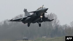 Perëndimi bombardon me raketa Libinë, Gadafi deklaron se do të hakmerret