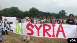 反战团体呼吁不要对叙利亚动武 (美国之音杨晨拍摄)