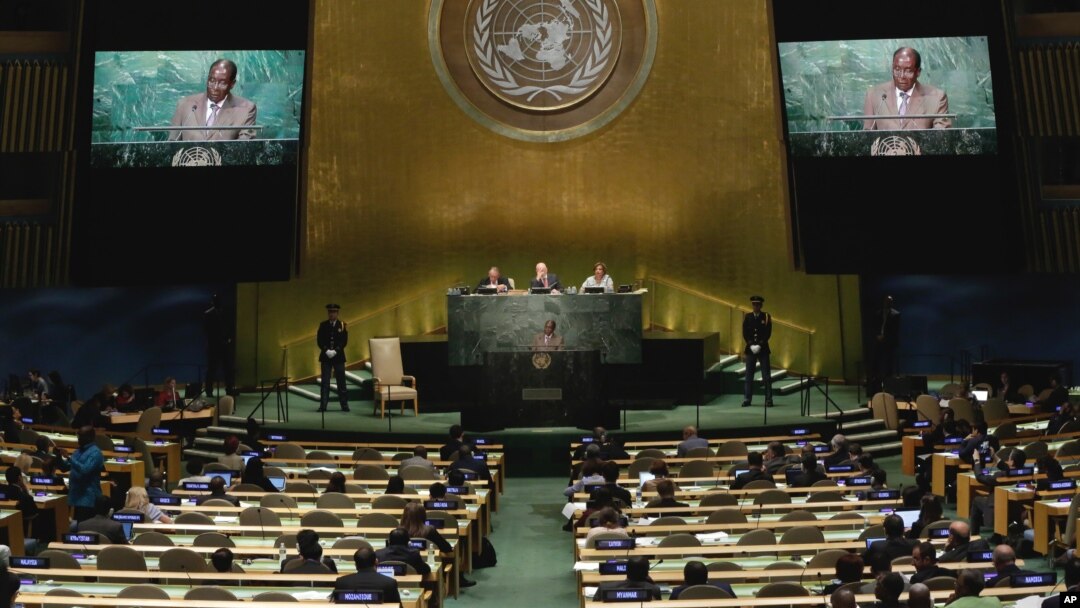 Suasana Sidang Majelis Umum PBB hari ketiga saat Presiden Zimbabwe Robert Mugabe menyampaikan pidato di New York, Rabu (21/9).