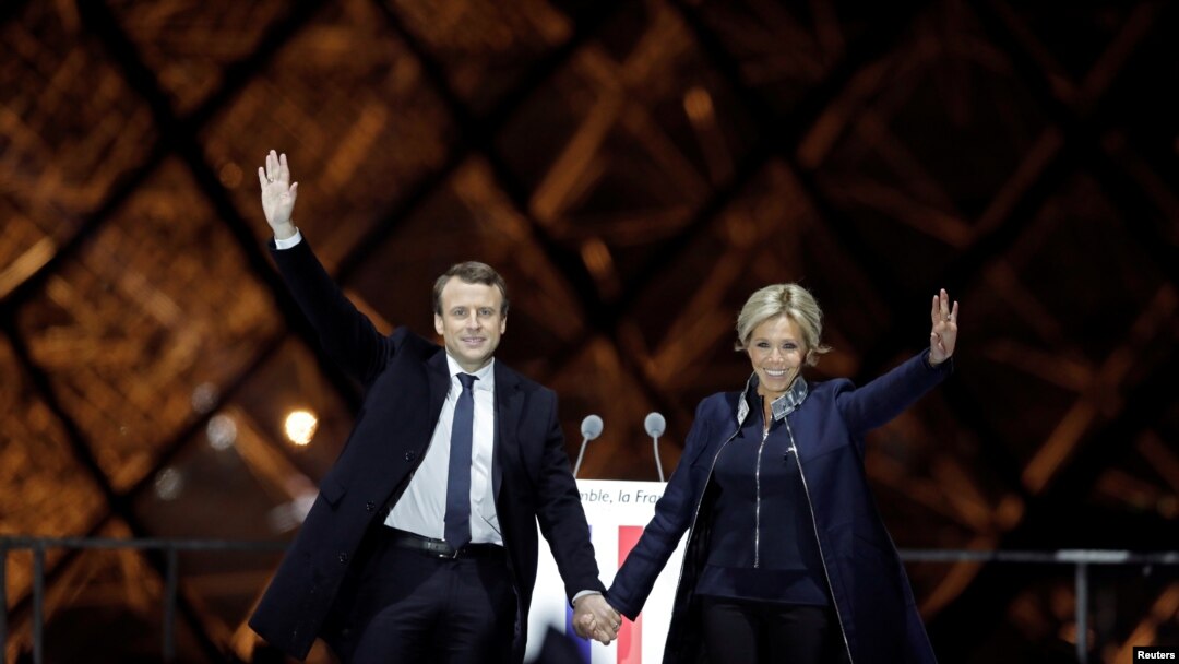 Tổng thống đắc cử Pháp Emmanuel Macron và phu nhân Brigitte Trogneux.