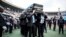 Le cercueil d'Etienne Tshisekedi est porté lors de la cérémonie de deuil devant le stade des Martyrs du Pentecôte à Kinshasa, le 31 mai 2019.