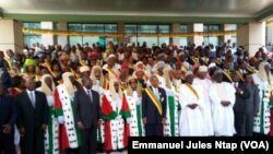 Les membres du conseil constitutionnel du Cameroun lors de leur prise de fonction à Yaoundé, au Cameroun, le 6 mars 2018. (VOA/Emmanuel Jules Ntap)