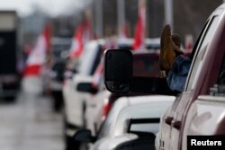 ادامه تظاهرات رانندگان کامیون در کانادا - ۹ فوریه ۲۰۲۲ (۲۰ بهمن ۱۴۰۰)