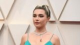 Aktris Inggris Florence Pugh saat menghadiri perhelatan Oscars di Dolby Theatre, Los Angeles, 9 Februari 2020. (Richard Shotwell/Invision/AP)
