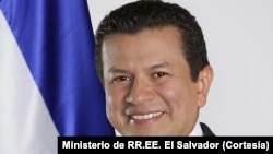 El ministro de Relaciones Exteriores de El Salvador, Hugo Martínez, llegó a Washington para abogar en favor de los salvadoreños amparados por el TPS.