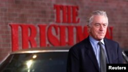 El actor Robert De Niro llega al estreno de la película "The Irishman", en Los Ángeles, California, el 24 de octubre de 2019.