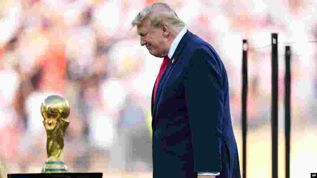 دونالد ترمپ، رییس جمهور ایالات متحده در مراسم اهدای جوایز جام جهانی حضور یافت