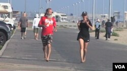 Barefoot runners says they experience less knee and joint pain when they run without shoes