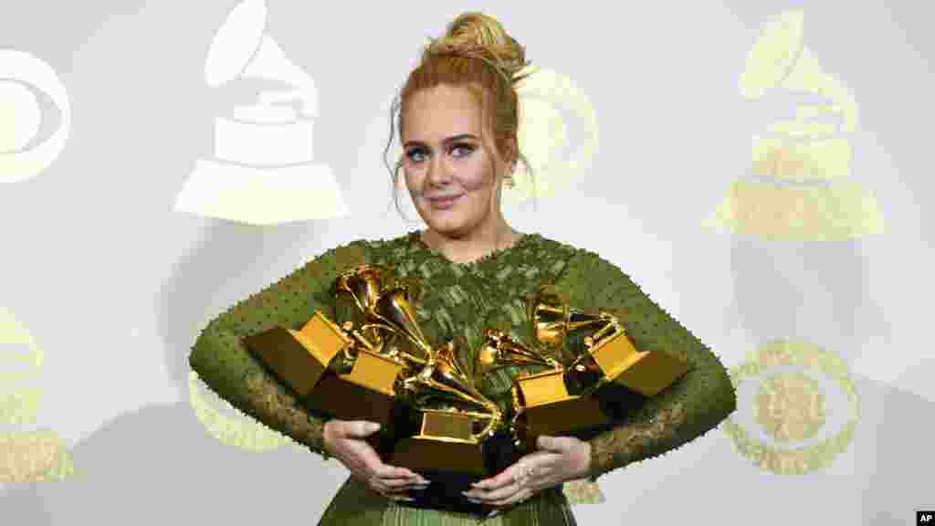 La diva britannique Adele a été la grande gagnante des Grammy Awards, entrant dans l'histoire des plus prestigieuses récempenses de la musique américaine, le 12 février 2017.