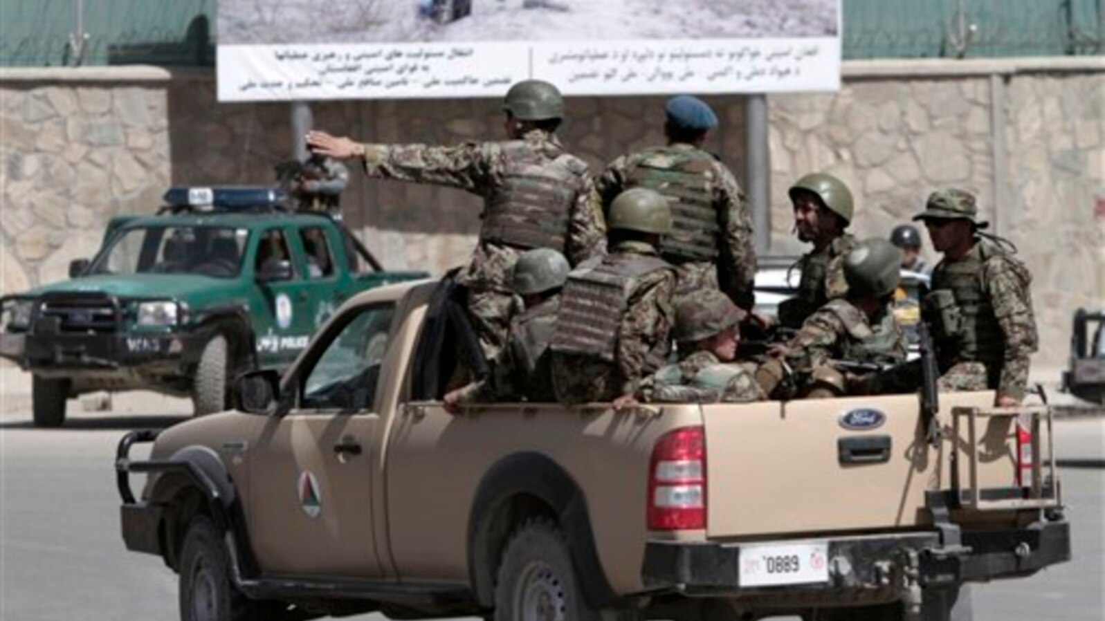 Taliban Serang Istana Presiden Afghanistan
