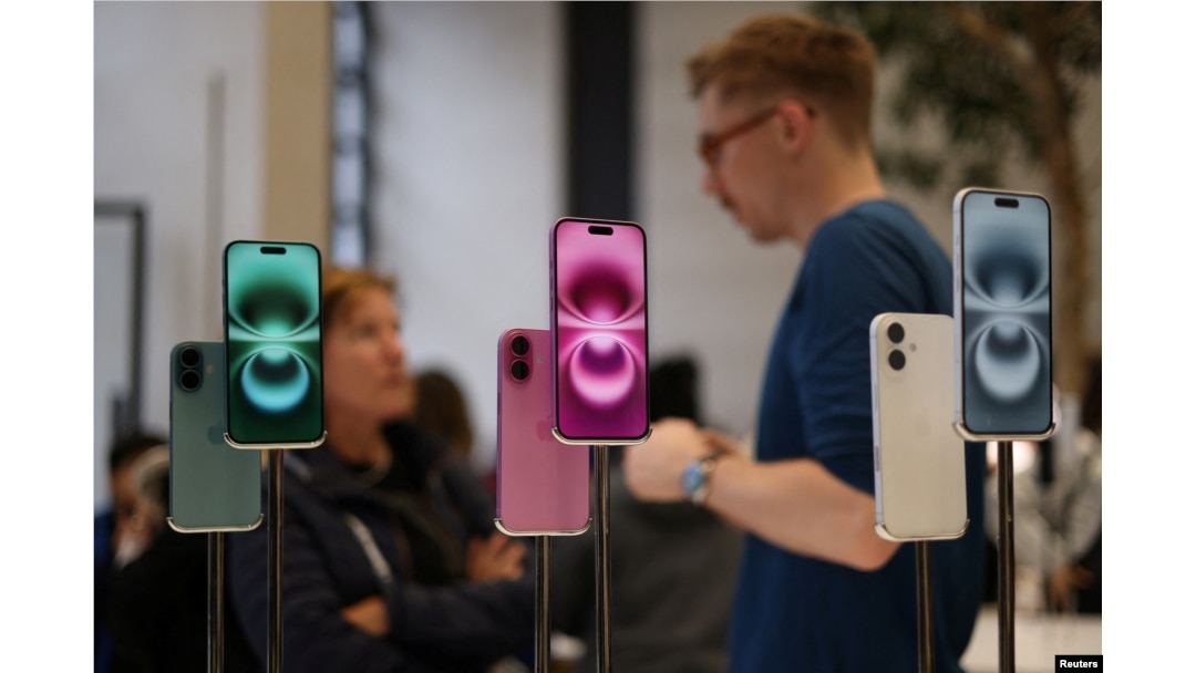 FILE - Apple iPhone 16 smartphones are displayed at a store in London, Britain, October 6, 2024. (REUTERS/Hollie Adams)