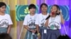ทีมเด็กหญิงจากกัมพูชาลงเเข่งขัน app มือถือเเก้จนที่สหรัฐฯ