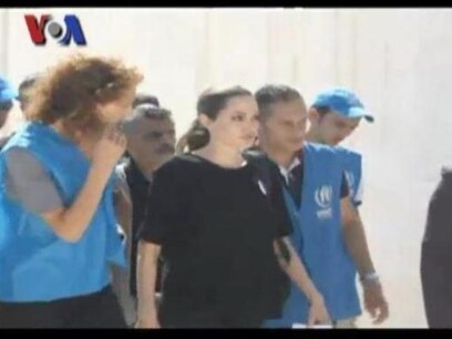 Angelina Jolie dan Andik Vermansyah - VOA Pop News