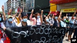3일 미얀마 양곤에서 군부 쿠데타에 반대하는 시위가 계속됐다.
