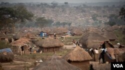 A refugee camp hosting about 30,000 South Sudanese in Aba, Democratic Republic of Congo. (J. Patinkin for VOA)